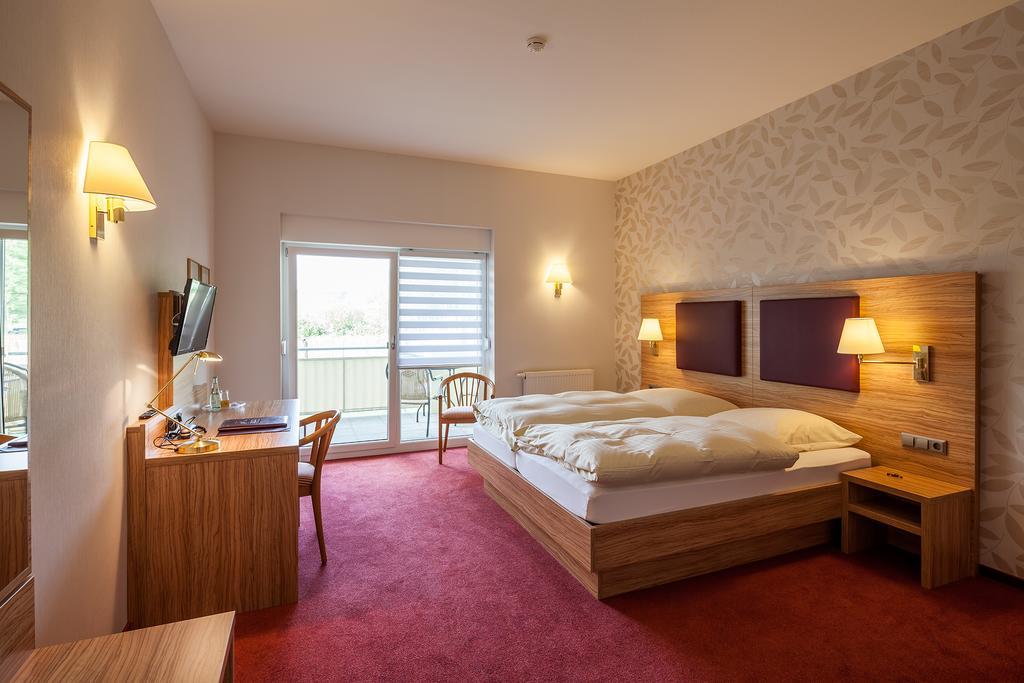 Hotel Pfaffenhofen Schwabenheim an der Selz 객실 사진